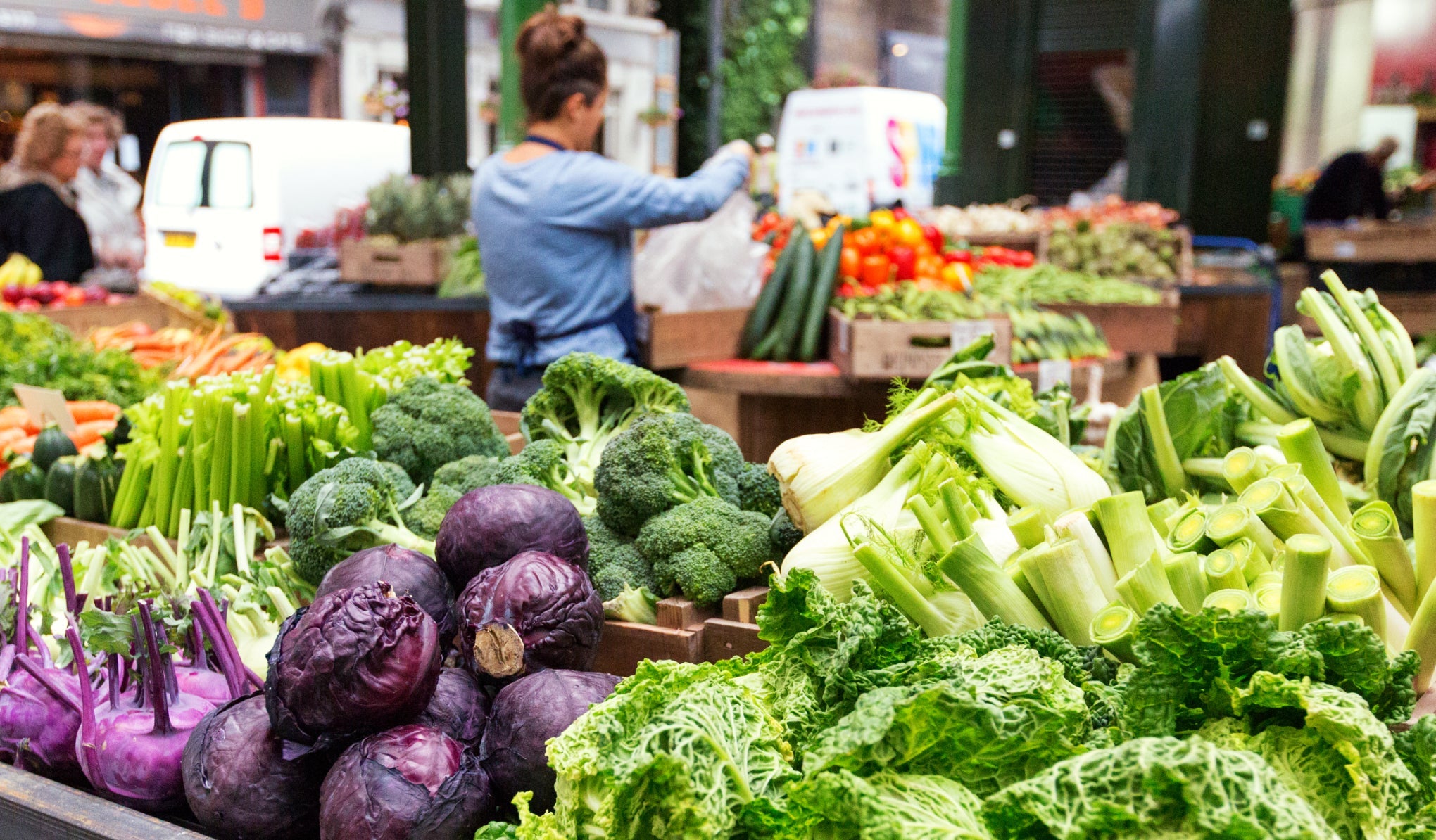 Seasonal food vs organic food: what’s best for healthy eating?