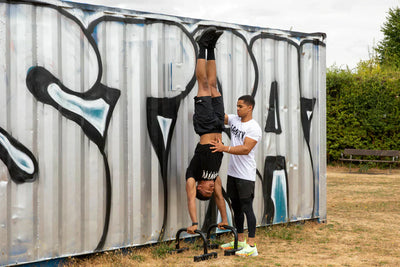 How to learn calisthenics in 5 minutes a day