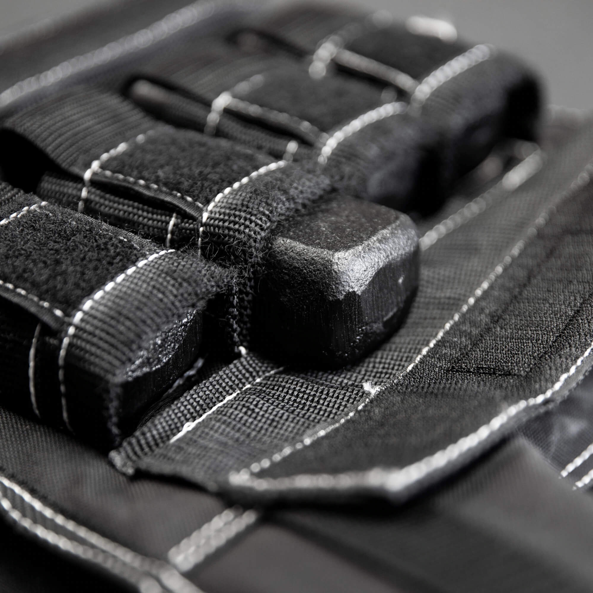 Schwerkraft -Fitness 10 kg, 20 kg und 30 kg gewichtete Weste