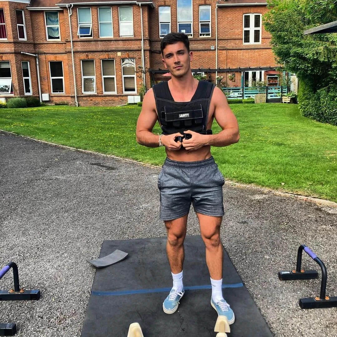 Schwerkraft -Fitness 10 kg, 20 kg und 30 kg gewichtete Weste